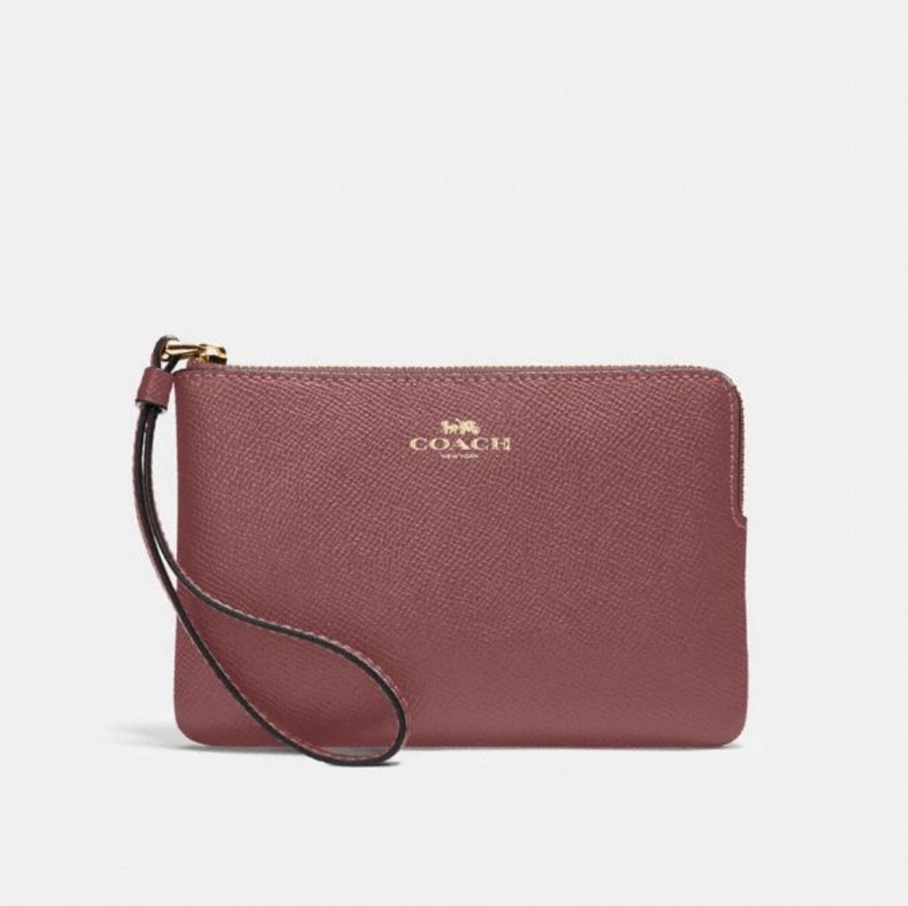 NWOT Coach Corner Zip Wristlet - Mauve